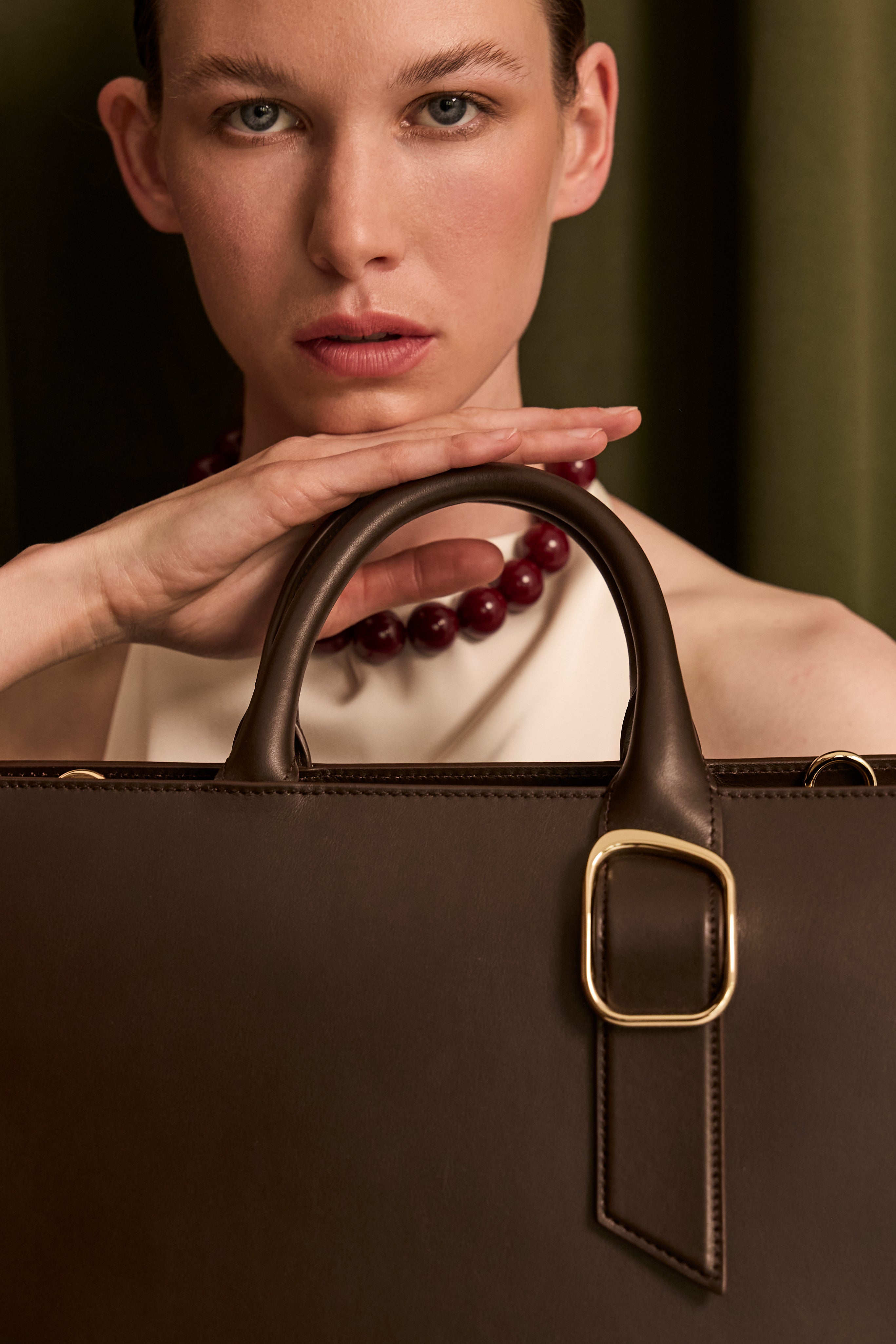 INEA Business Bag Midi Espresso Detail – Milene