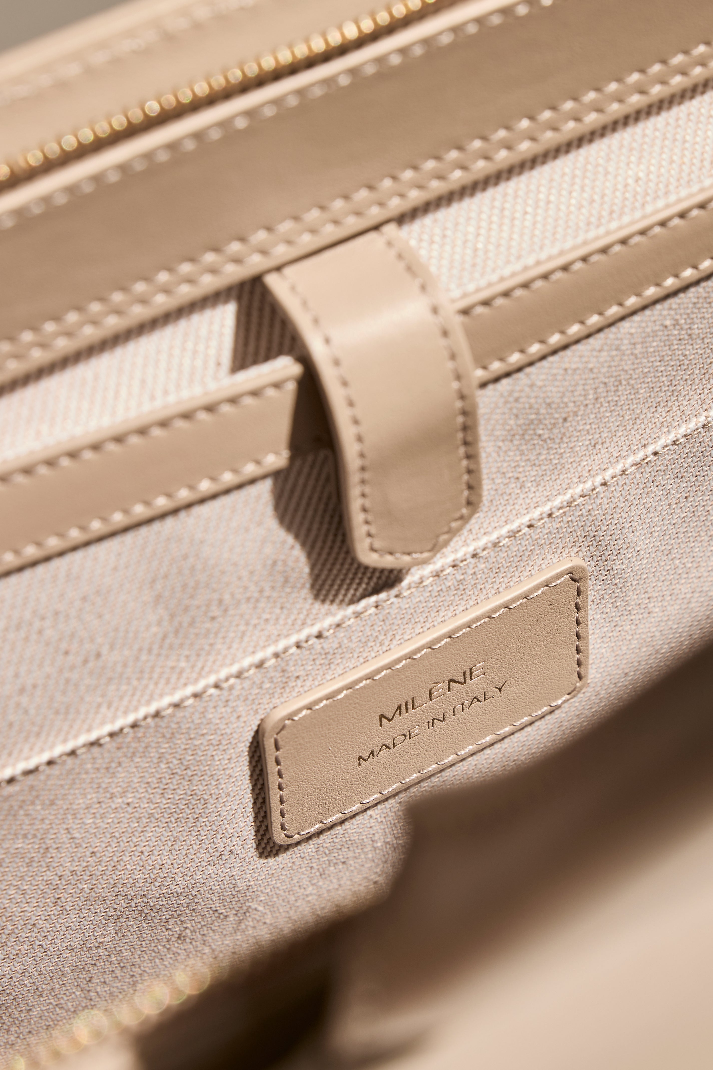 INEA Business Bag Midi in Sand Beige – Innenfutter mit Made in Italy Label